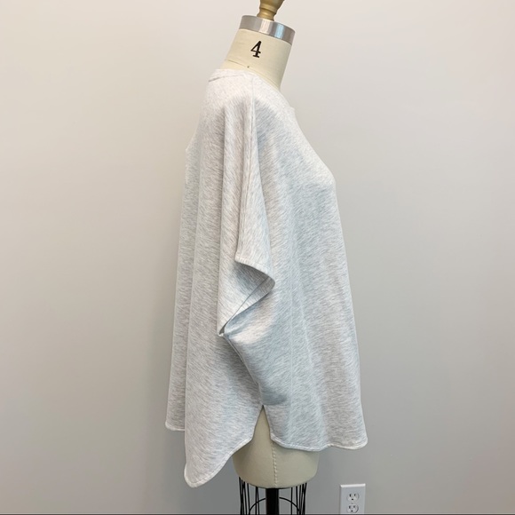 Lou & Grey Signaturesoft Plush Poncho Top Grey XS/S - Picture 4 of 8